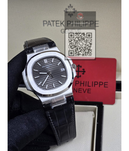PATEK PHILIPPE NAUTILUS 5711G-001 SS GREY DIAL LEATHER/DDF/2026