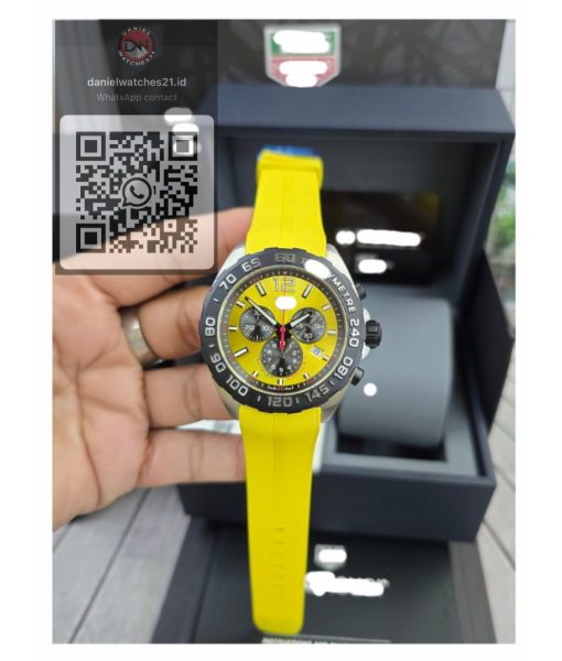 TAG HEUER F1 CHRONOGRAPH QUARTZ YELLOW RUBBER/KORF/2026